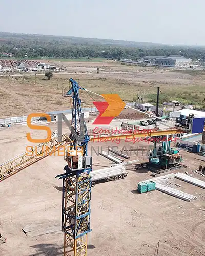 Proyek Alat Berat Stadion Daha Jayati Kediri